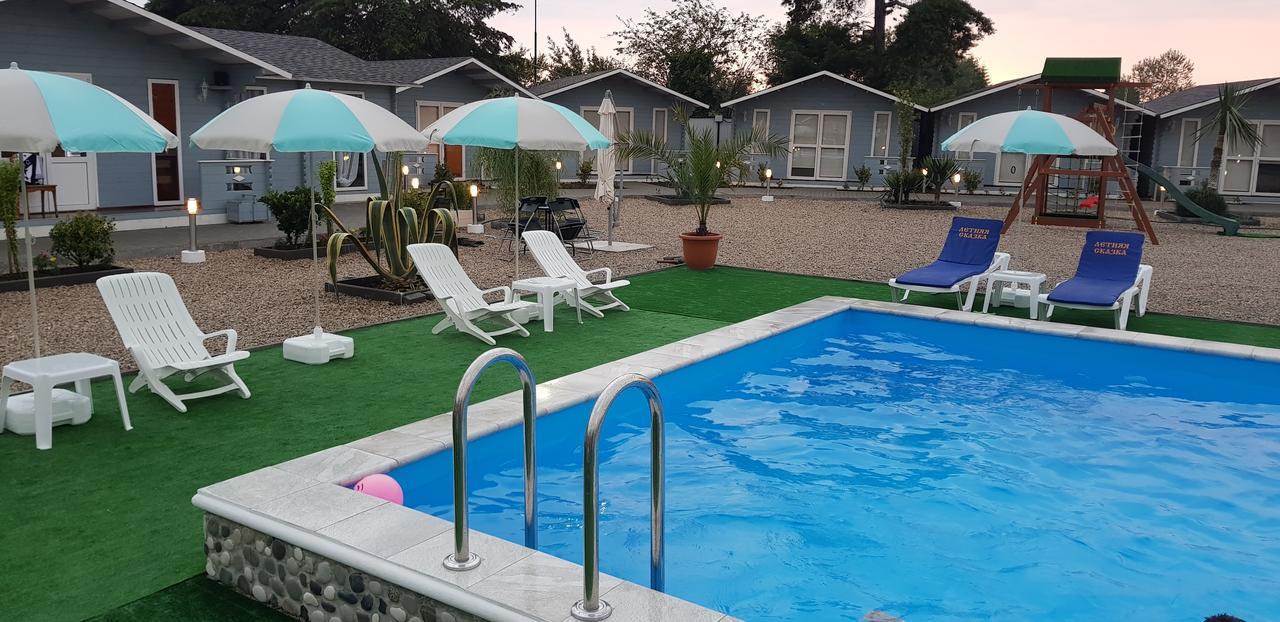 Letnjaya Skazka Hotel Alakhadze Екстериор снимка